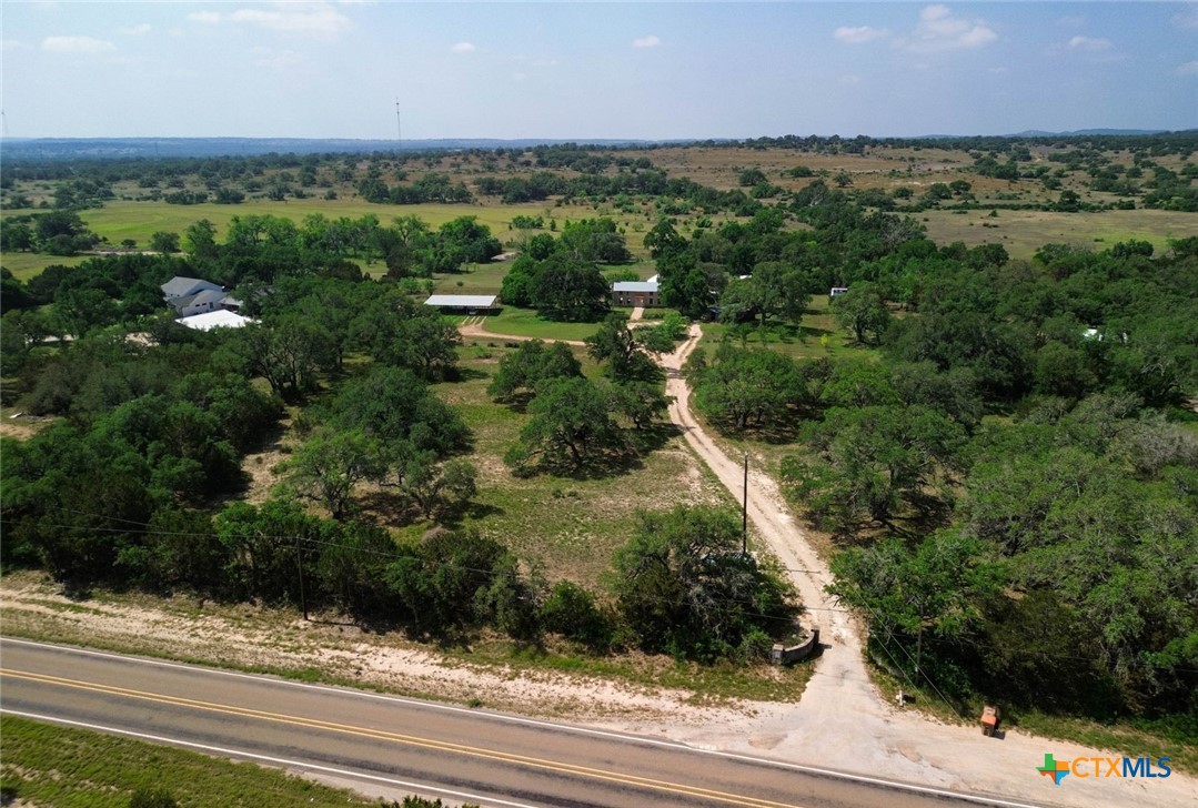 1037 Ranch Road 962 W Property Photo 40