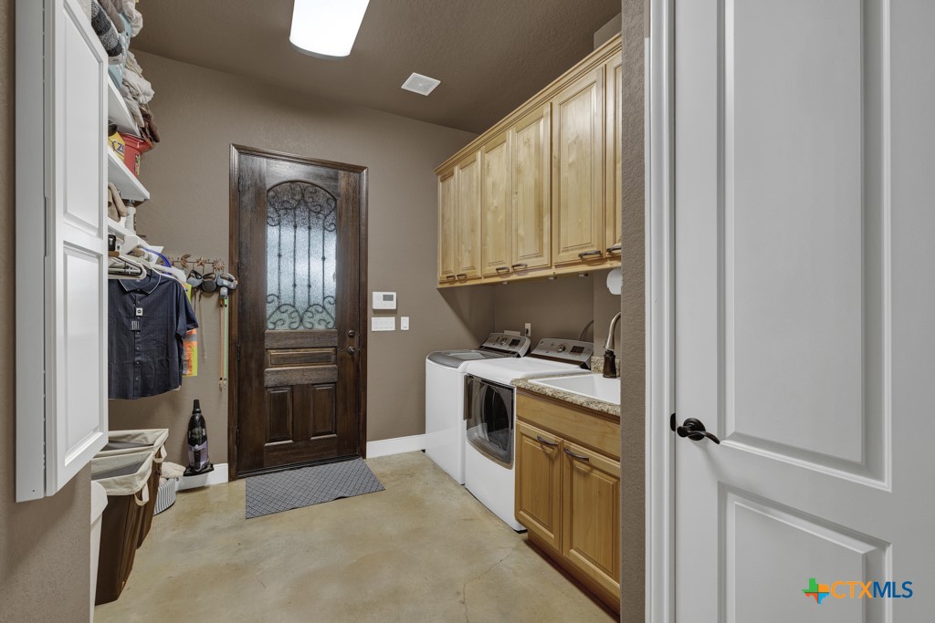 835 Shady Hollow Property Photo 21