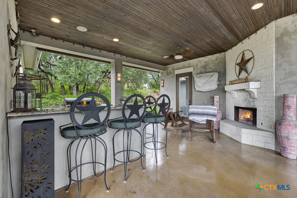 835 Shady Hollow Property Photo 26