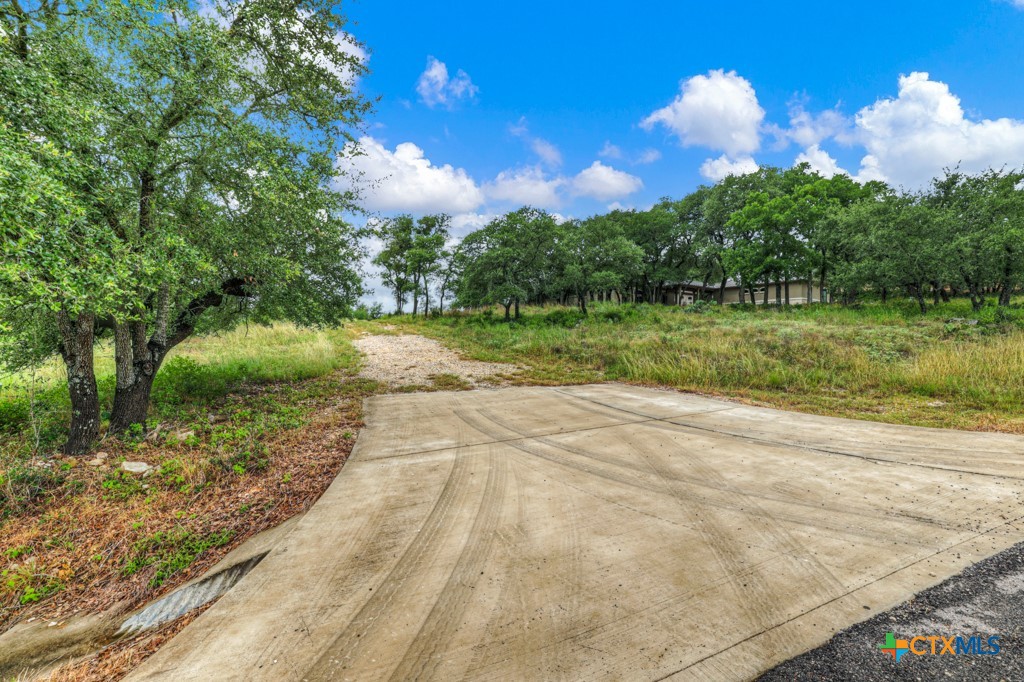 835 Shady Hollow Property Photo 40
