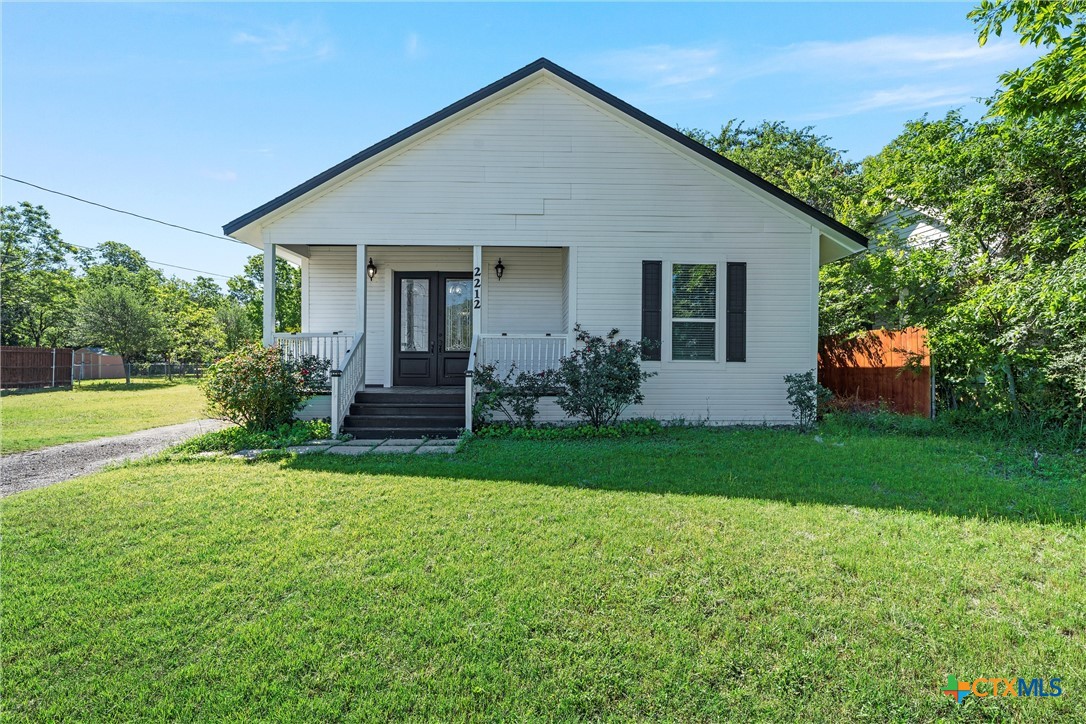 2212 Clay Avenue Property Photo 1