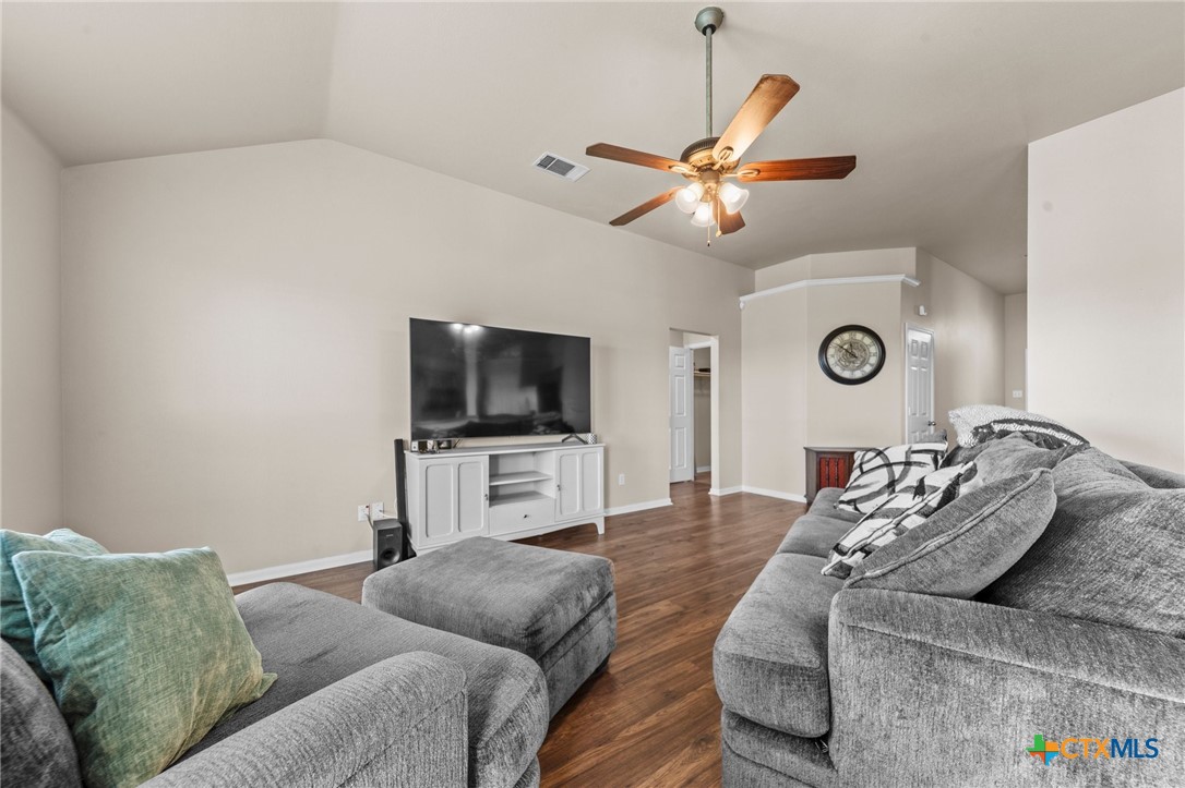 7831 Redbrush Property Photo 6
