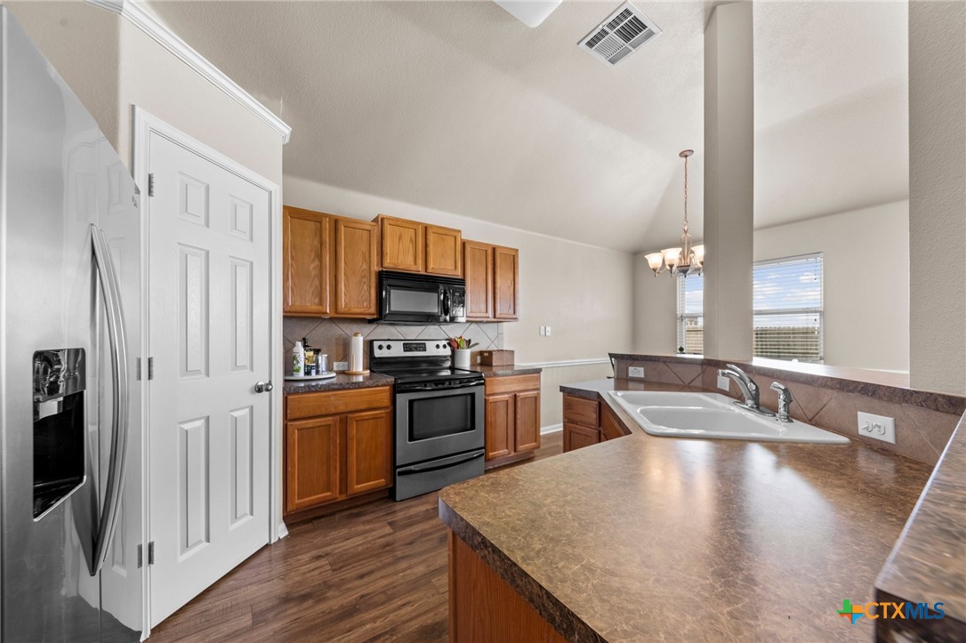 7831 Redbrush Property Photo 11