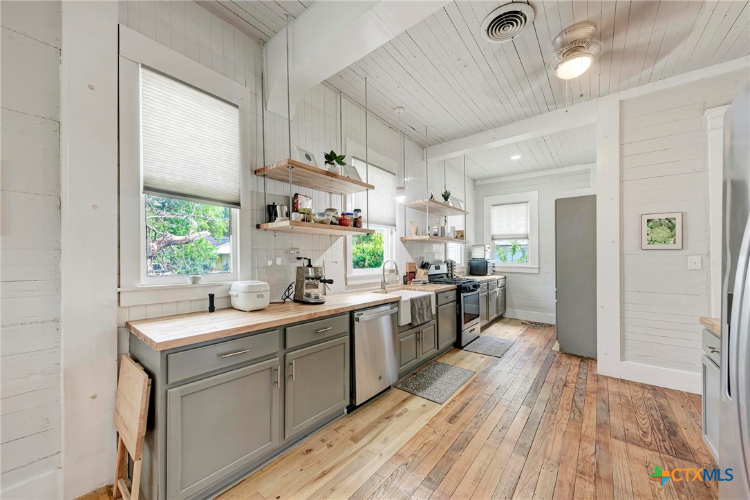 340 Ackerman Street Property Photo 15
