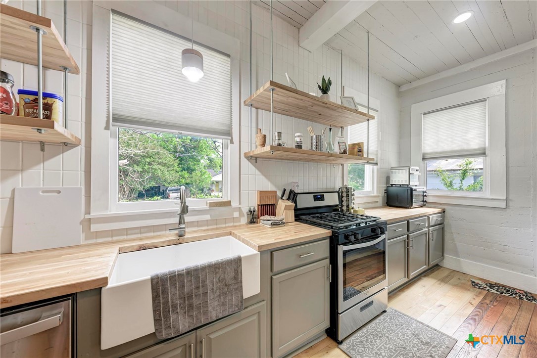 340 Ackerman Street Property Photo 18