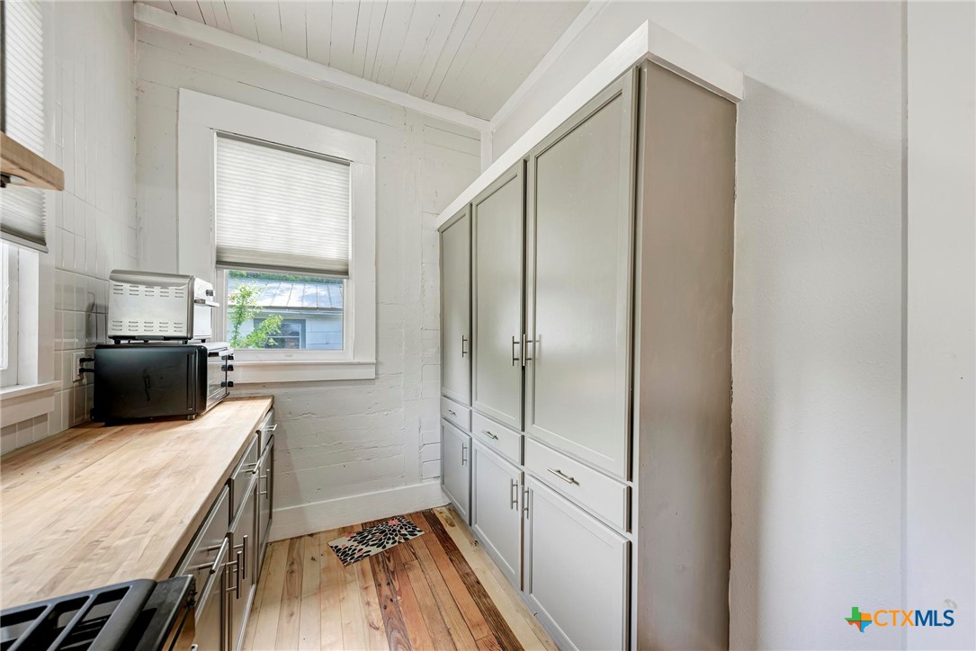340 Ackerman Street Property Photo 20