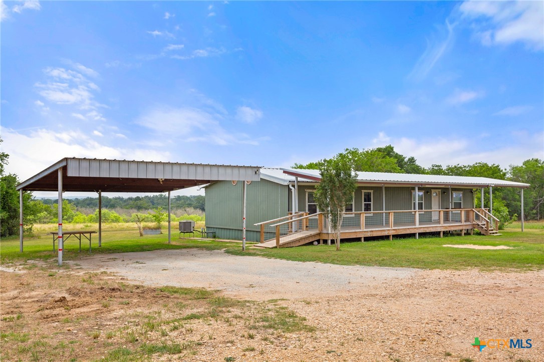 411 Fm 86 Property Photo 1