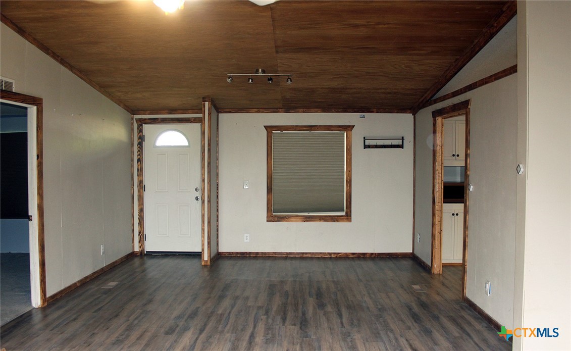 411 Fm 86 Property Photo 5