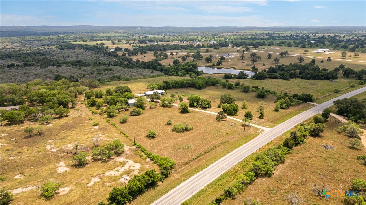 411 Fm 86 Property Photo 38