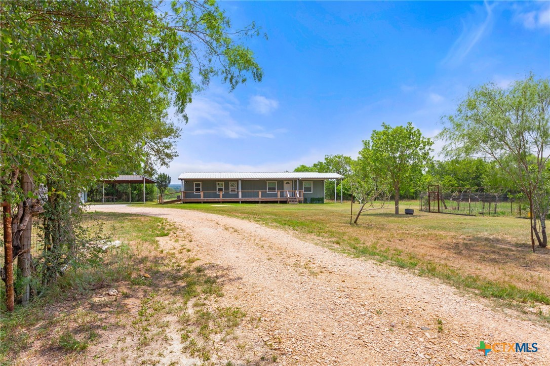 411 Fm 86 Property Photo 43