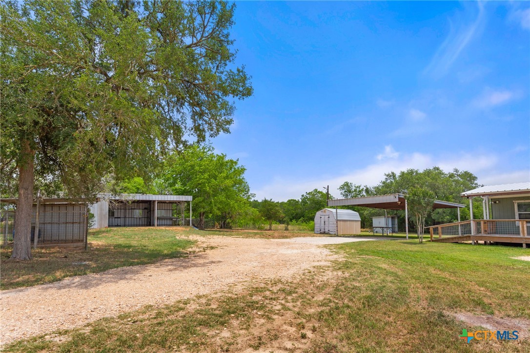 411 Fm 86 Property Photo 45