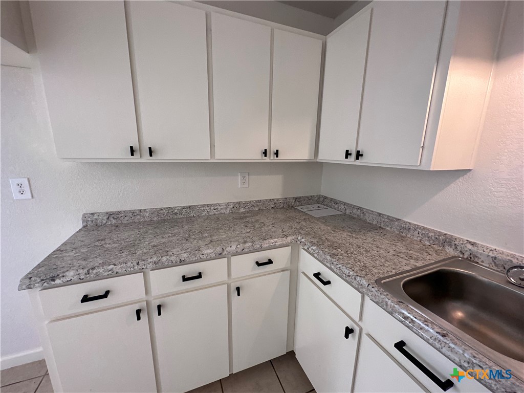 1202 Urbantke Court B Property Photo 10