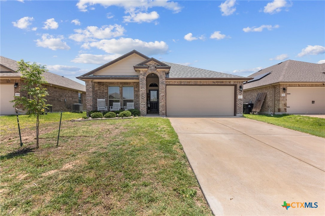 1401 Juneberry Park Drive Property Photo 2