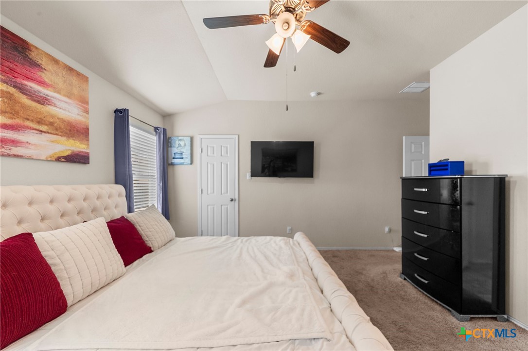 1401 Juneberry Park Drive Property Photo 20