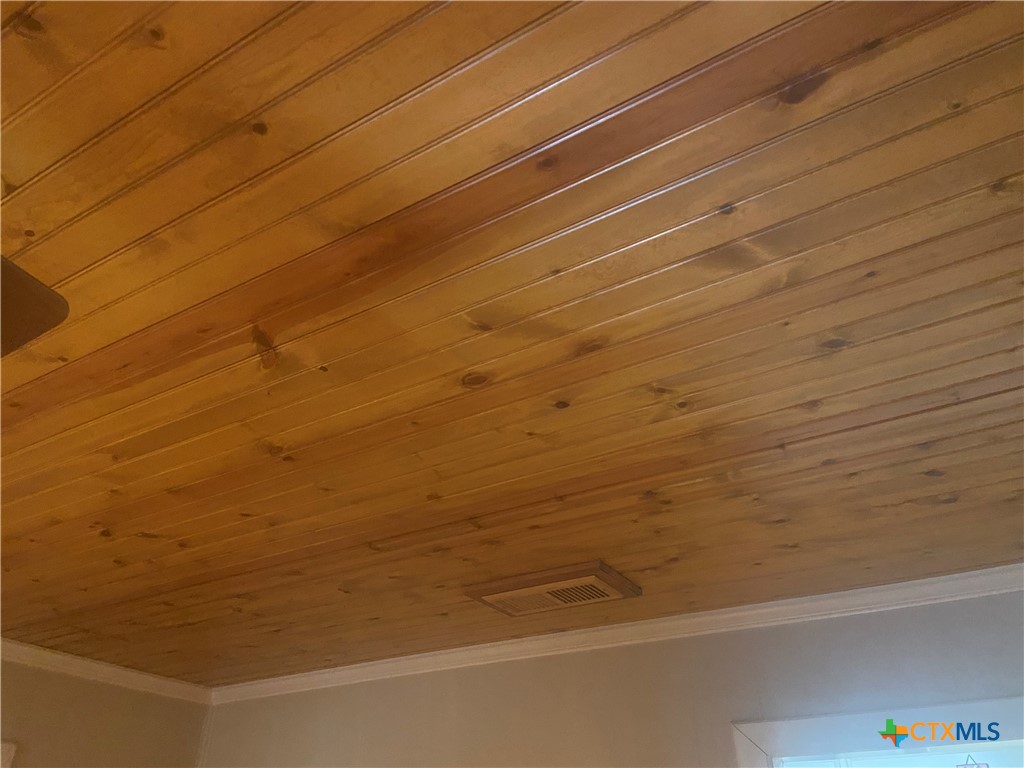 1002 Magnolia Street Property Photo 6