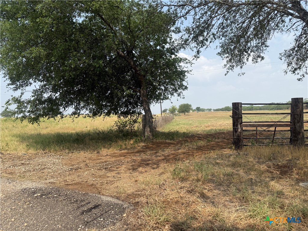 1404 Us Highway 87 Property Photo 1