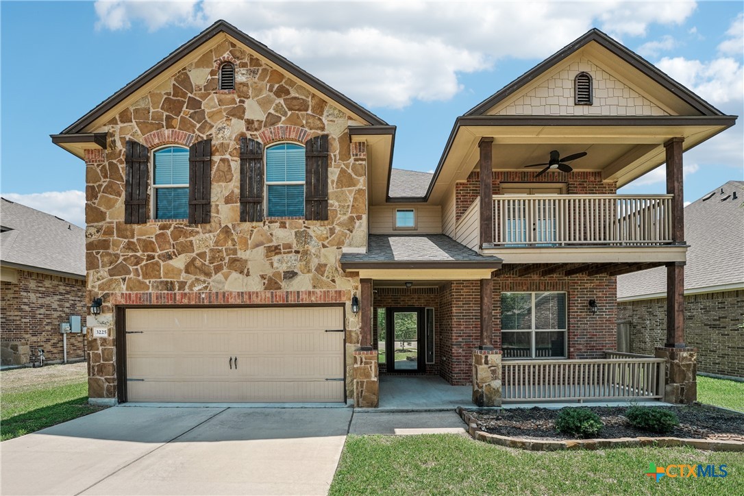 3225 Vineyard Trail Property Photo 1