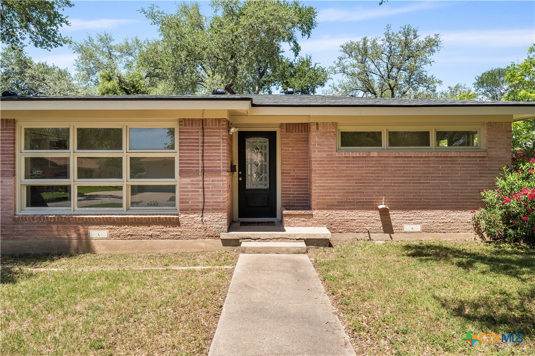 2904 W Avenue R Property Photo 1