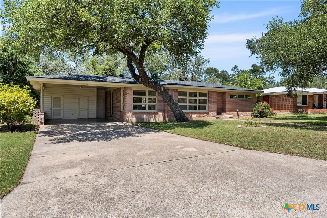 2904 W Avenue R Property Photo 2