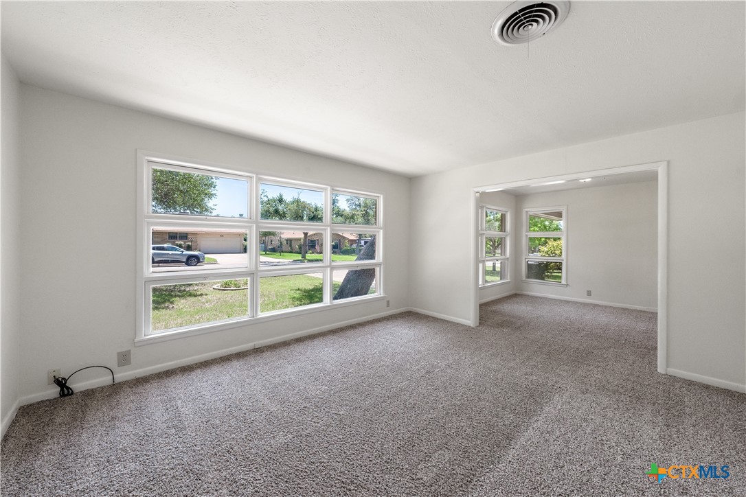 2904 W Avenue R Property Photo 16