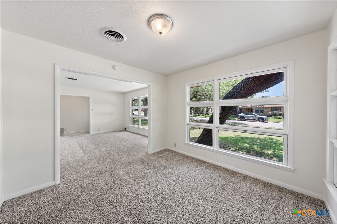 2904 W Avenue R Property Photo 17