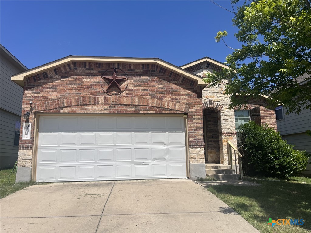 9210 Devonshire Court Property Photo 1