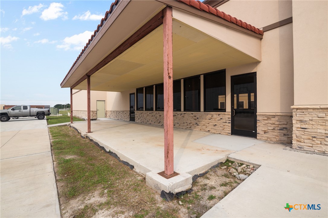6202 Nursery Drive Property Photo 4