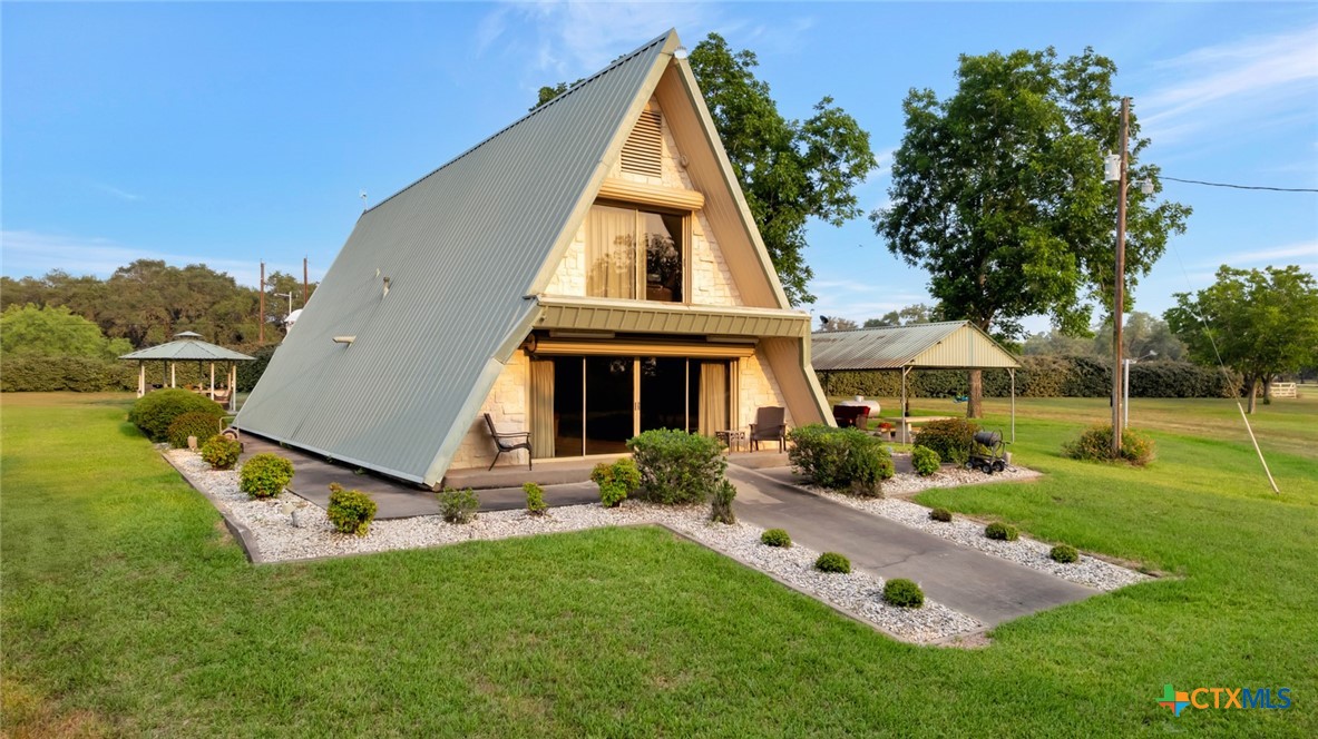 79 W Albrecht Road Property Photo 1