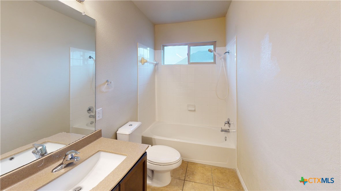 5120 Siltstone Loop Property Photo 2