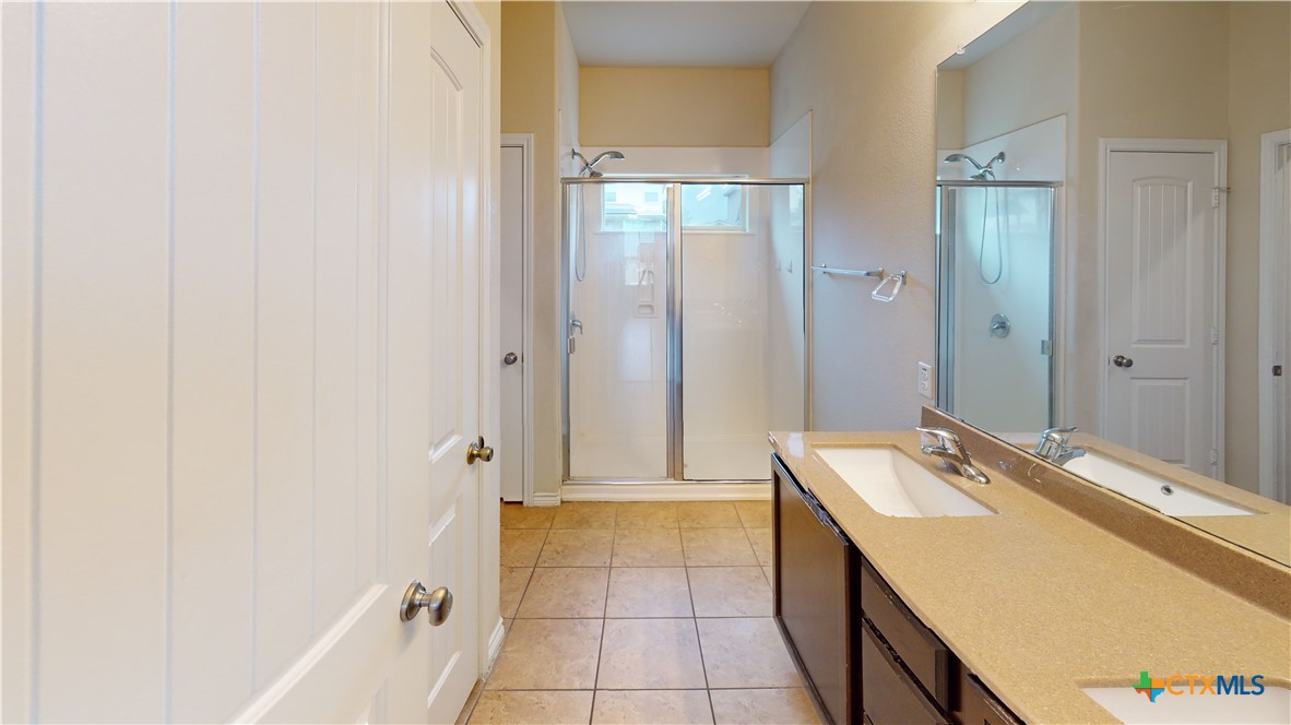 5120 Siltstone Loop Property Photo 3