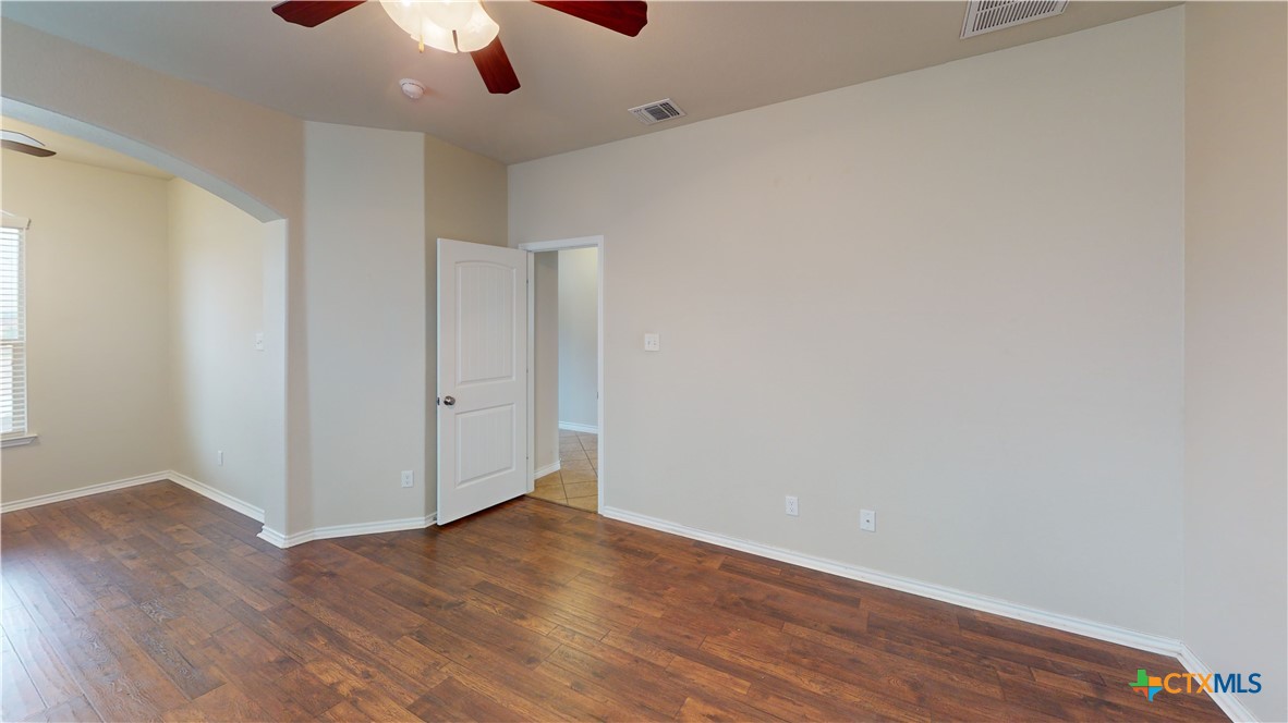 5120 Siltstone Loop Property Photo 4