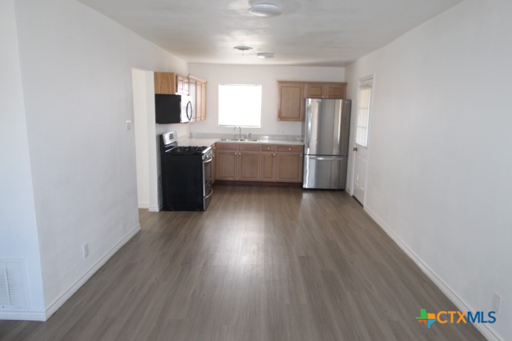 1003 Estelle Avenue Property Photo 2