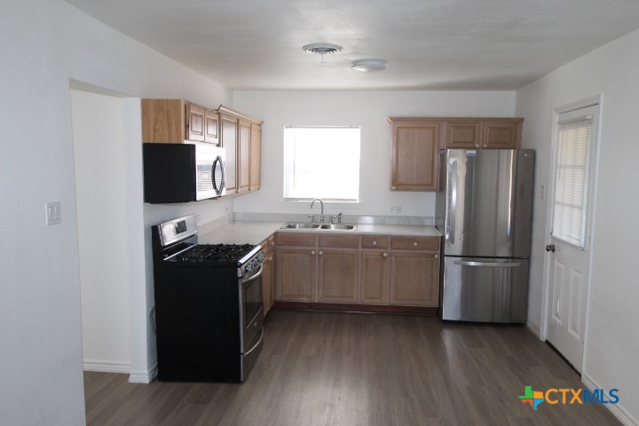 1003 Estelle Avenue Property Photo 3
