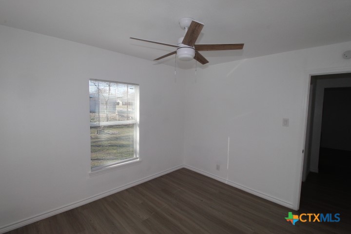 1003 Estelle Avenue Property Photo 9