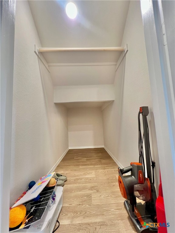 1708 Violeteared Way Property Photo 9