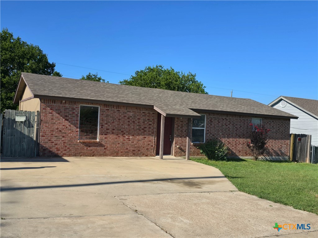 201 Clore Road Property Photo 1