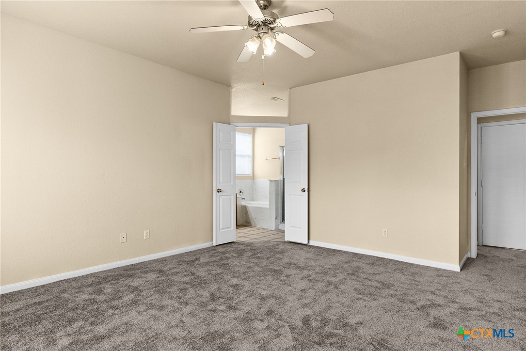 118 Lone Shadow Drive Property Photo 13