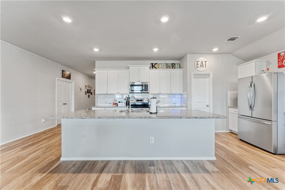 2946 Daisy Meadow Property Photo 5