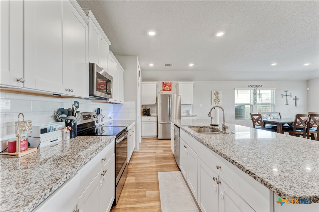 2946 Daisy Meadow Property Photo 6