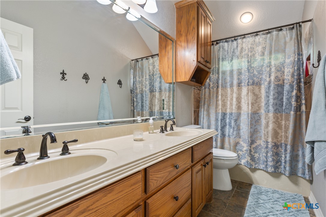 1332 Walker Circle Property Photo 27