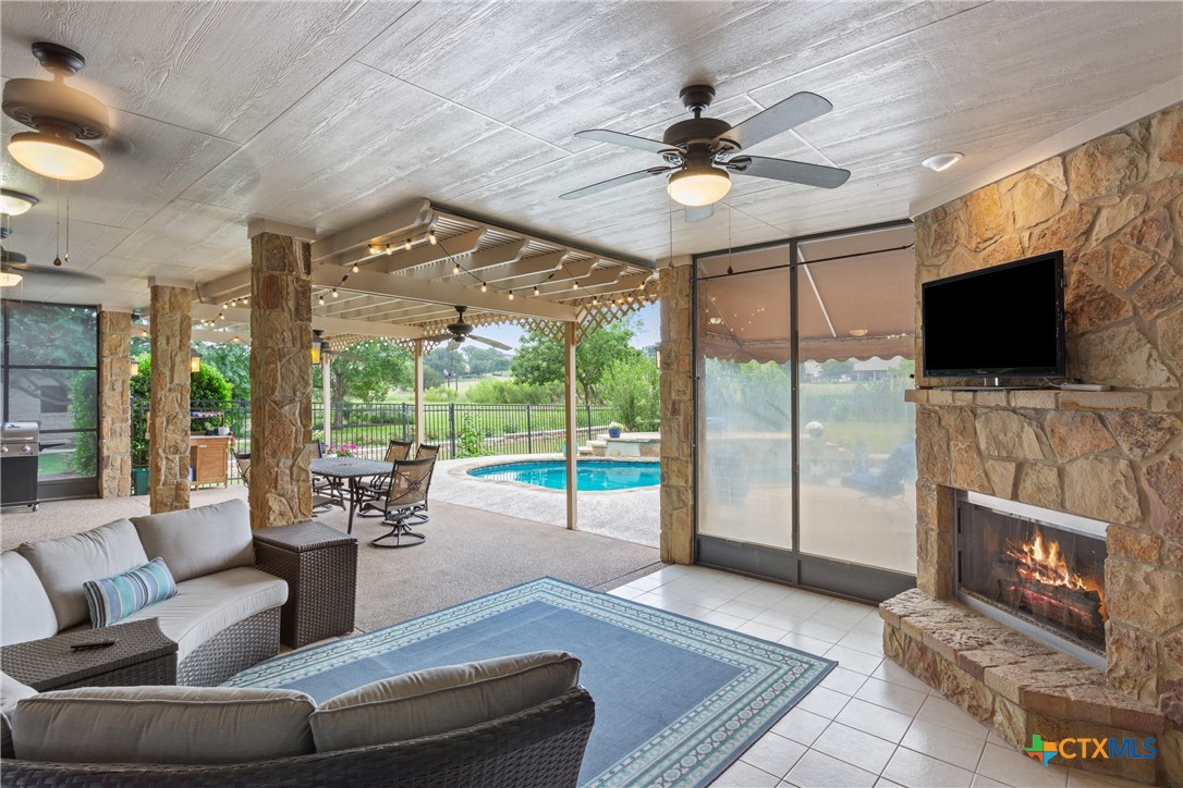 1332 Walker Circle Property Photo 33