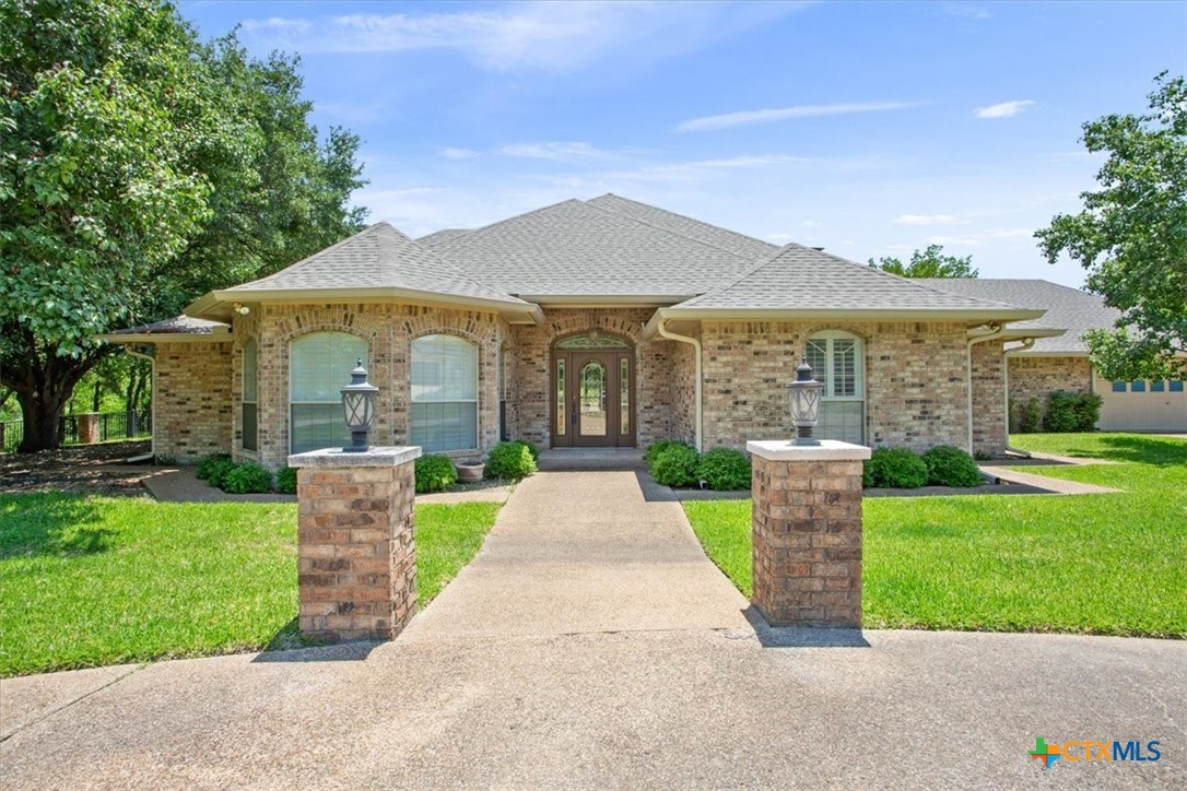 1204 Fairway Circle Property Photo 1