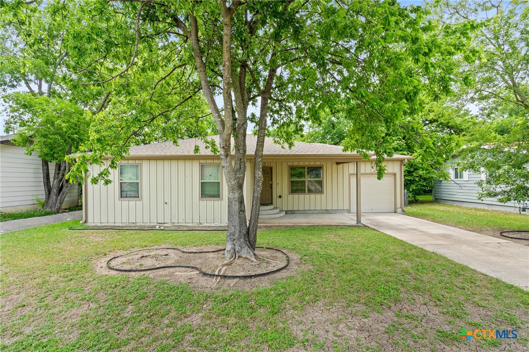 905 Santa Rosa Drive Property Photo 1