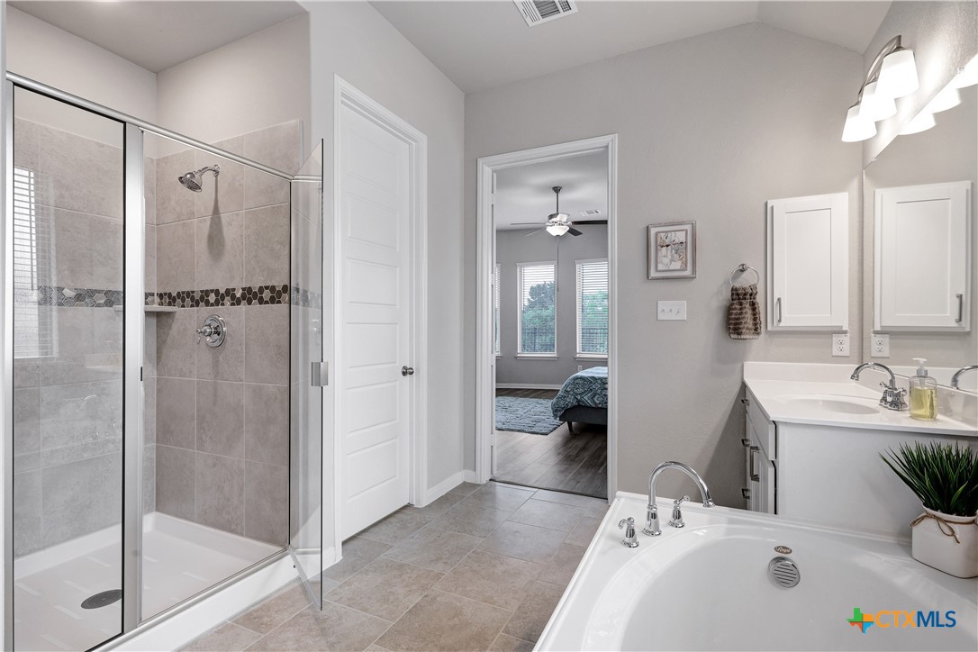 513 Foxbrook Way Property Photo 20