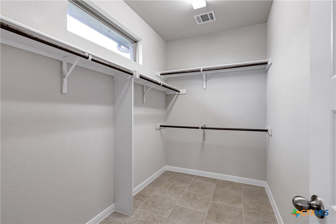 513 Foxbrook Way Property Photo 21