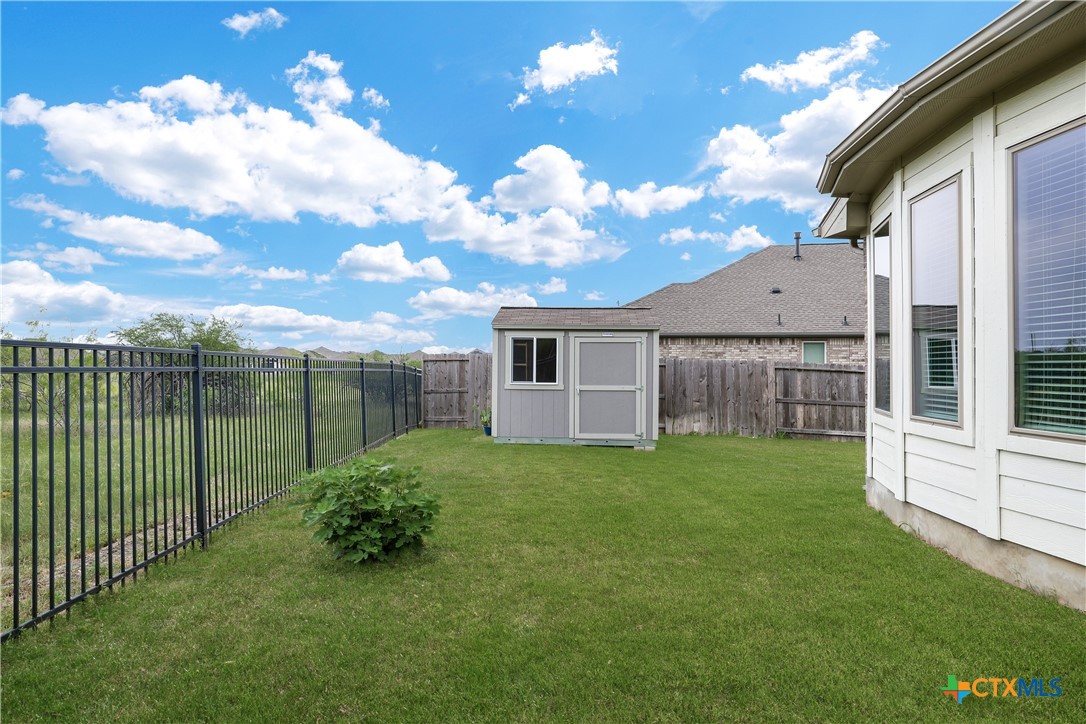 513 Foxbrook Way Property Photo 32