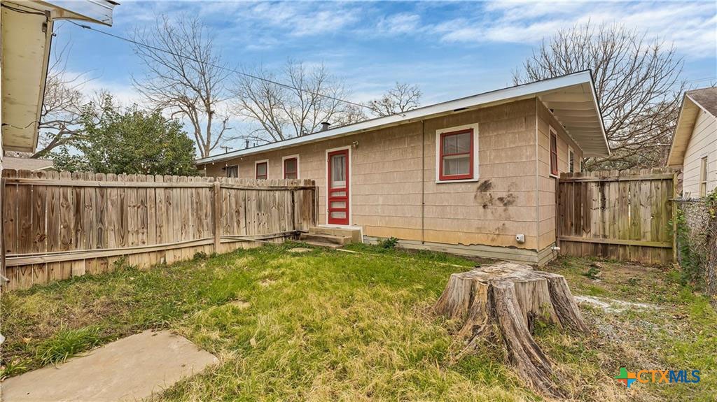 838 W Coll Street Property Photo 8