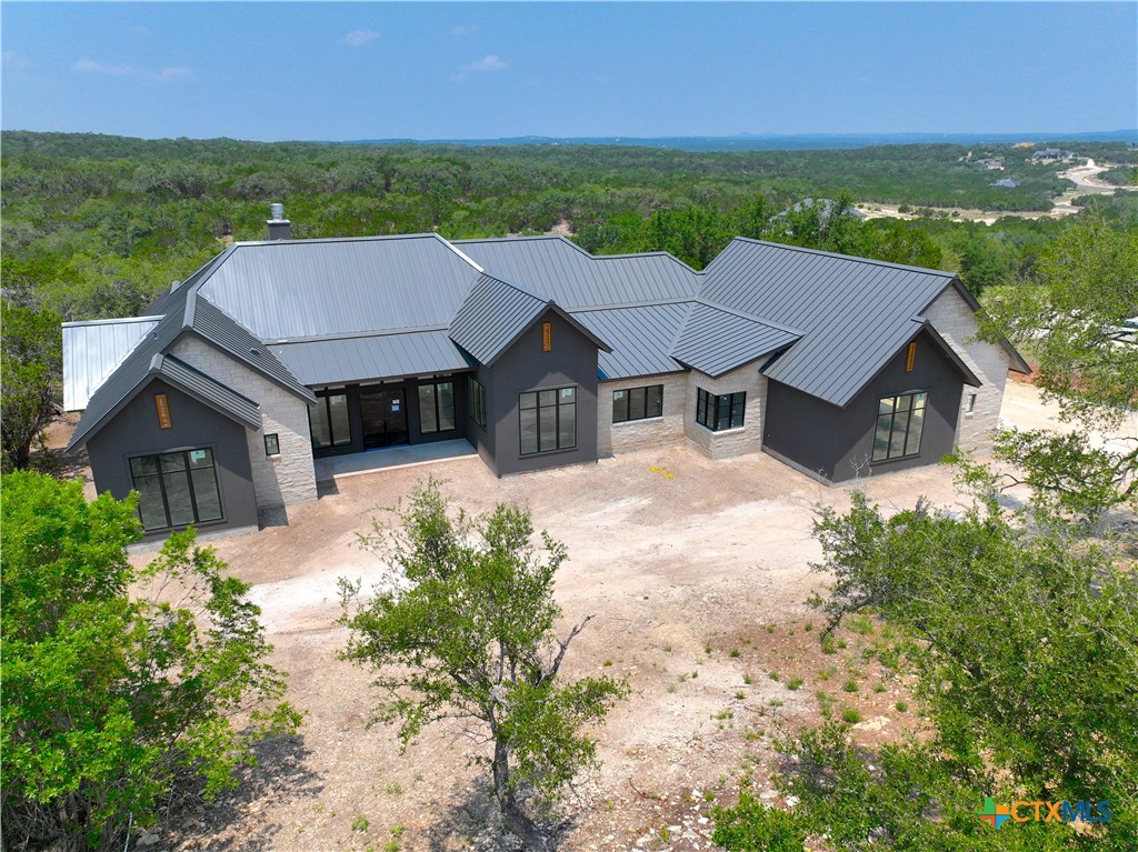 985 Malbec Loop Property Photo 4