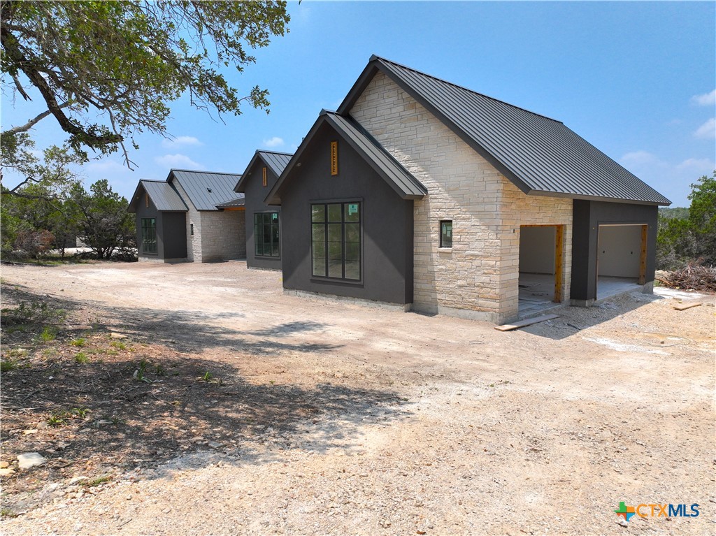 985 Malbec Loop Property Photo 8