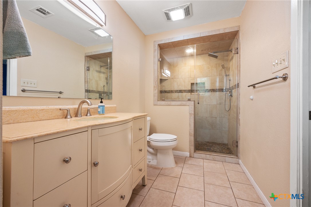 1215 Amanda Property Photo 15
